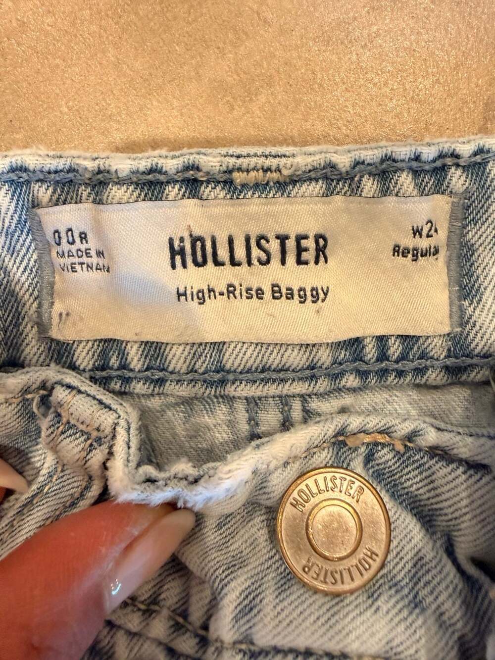 Hollister High-Rise Baggy Jeans Size 00R - Picture 2 of 3